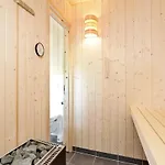 5 Star In Holiday home *